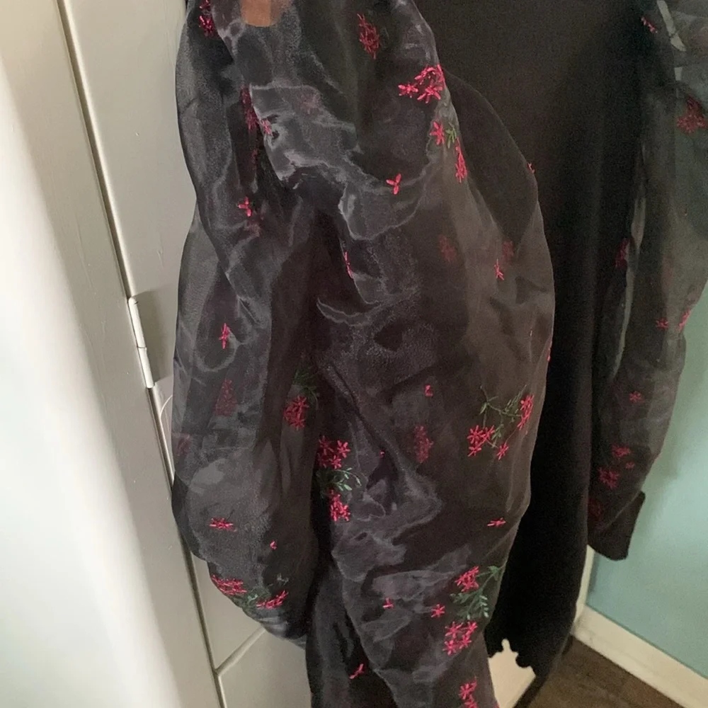 ASOS Design sz 8 Black Dress with Sheer Floral Sleeves - Picture 3 of 6